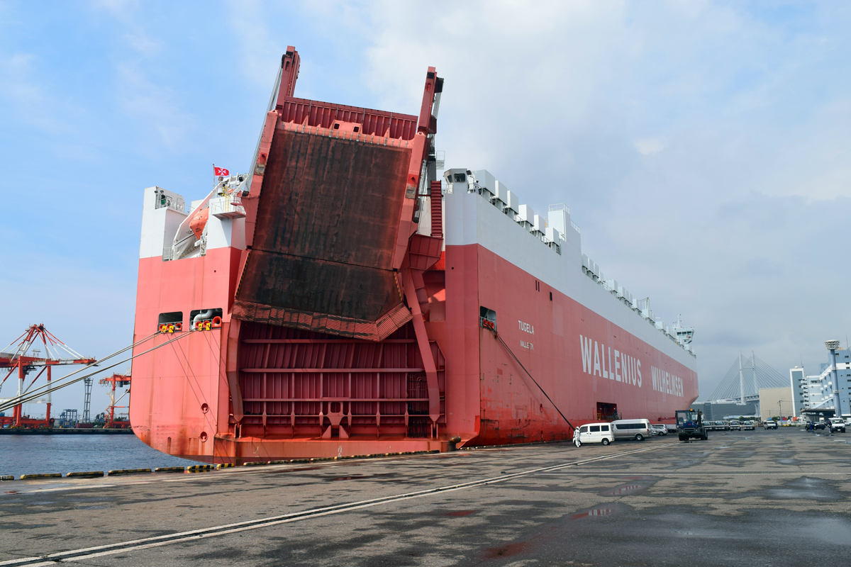 shippinmg_manual_roro_vessel_wwl_tugela_rampway